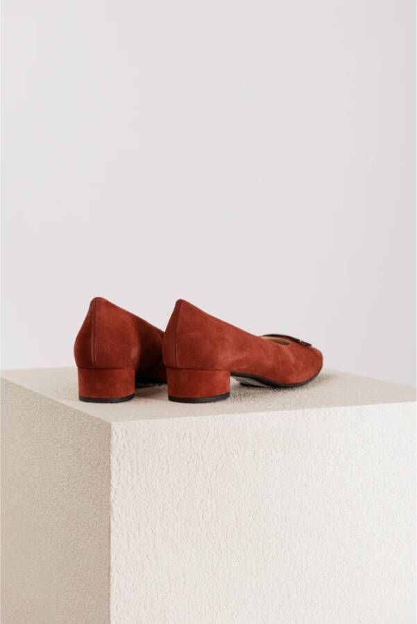 HASSIA Elegante Suède Pump met Gesp Detail Red Dames
