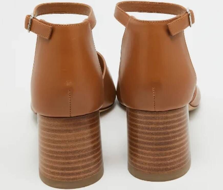 Hermès Vintage Pre-owned Leather sandals Beige Dames