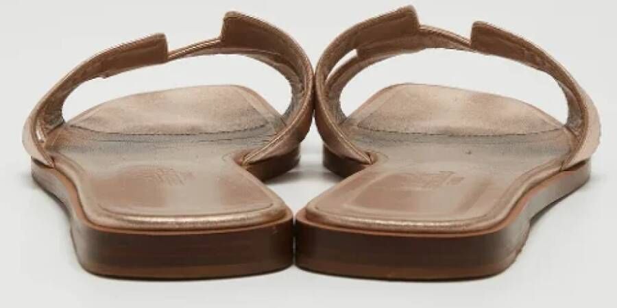 Hermès Vintage Pre-owned Leather sandals Beige Dames