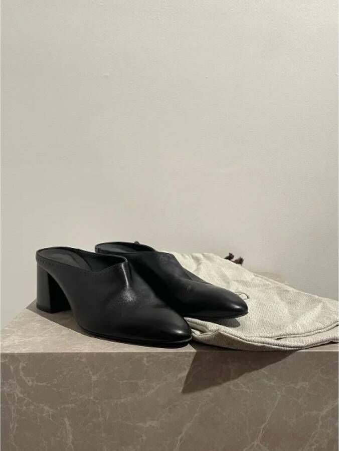 Hermès Vintage Pre-owned Leather sandals Black Dames
