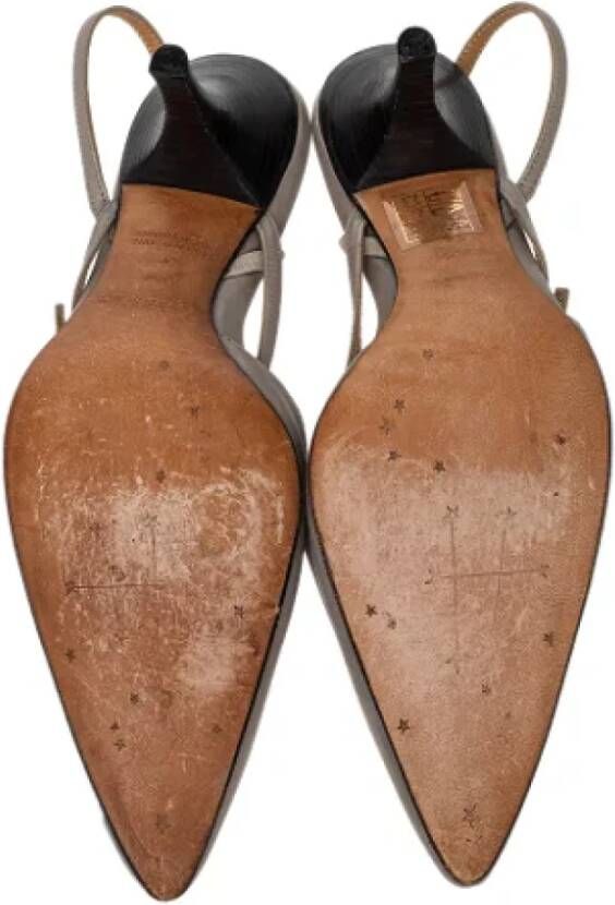 Hermès Vintage Pre-owned Leather sandals Gray Dames
