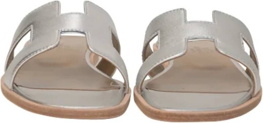 Hermès Vintage Pre-owned Leather sandals Gray Dames
