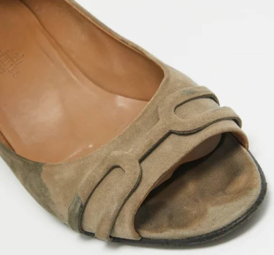 Hermès Vintage Pre-owned Suede heels Gray Dames