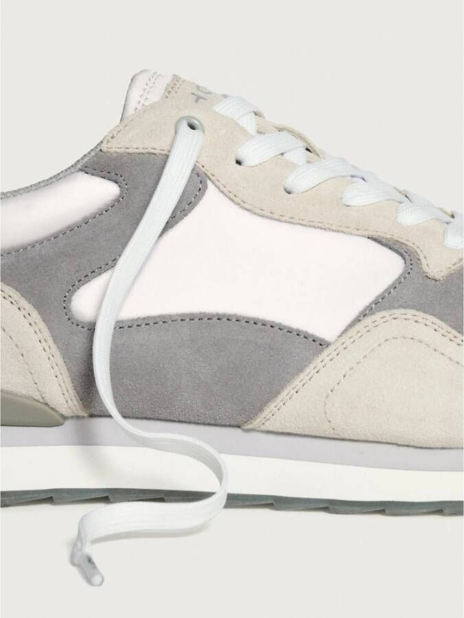 Hoff Retro Style Sneaker met Logo Detail