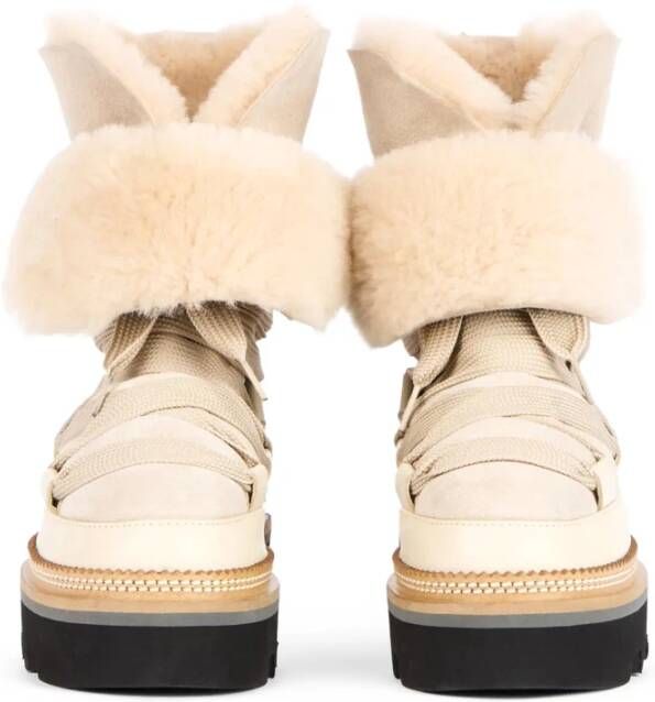 Hogan Beige Sneakers met schapenvachtvoering