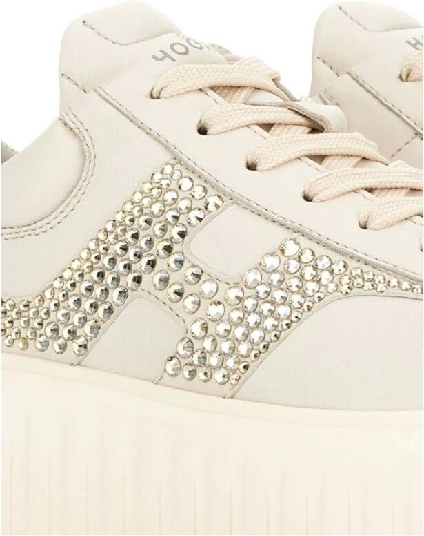 Hogan Ivoor Sneakers met Logo Panelen