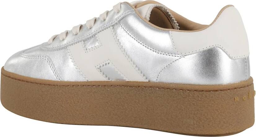 Hogan Zilver Yoghurt Sneakers Ronde Neus Vetersluiting