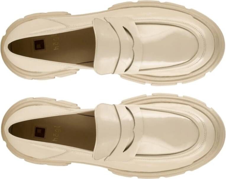 Högl Beige Patent Leren Loafers voor Dames