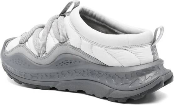 Hoka One Chunky Grijze Sneaker met Elastische Banden