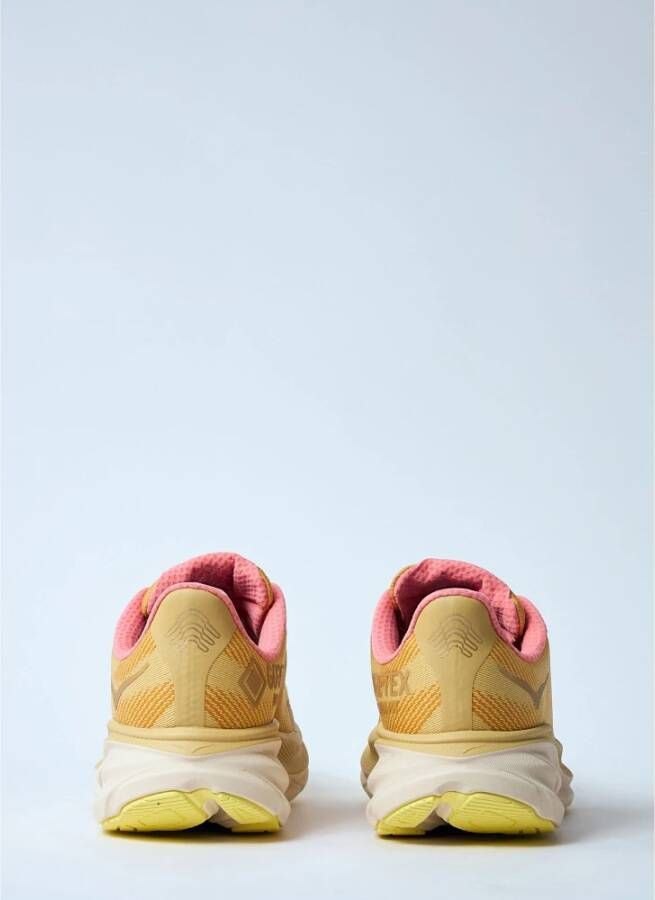 Hoka One Logo Applique Sneakers met Contrast Tussenzool