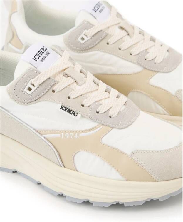 Iceberg Beige en witte hardloopschoenen