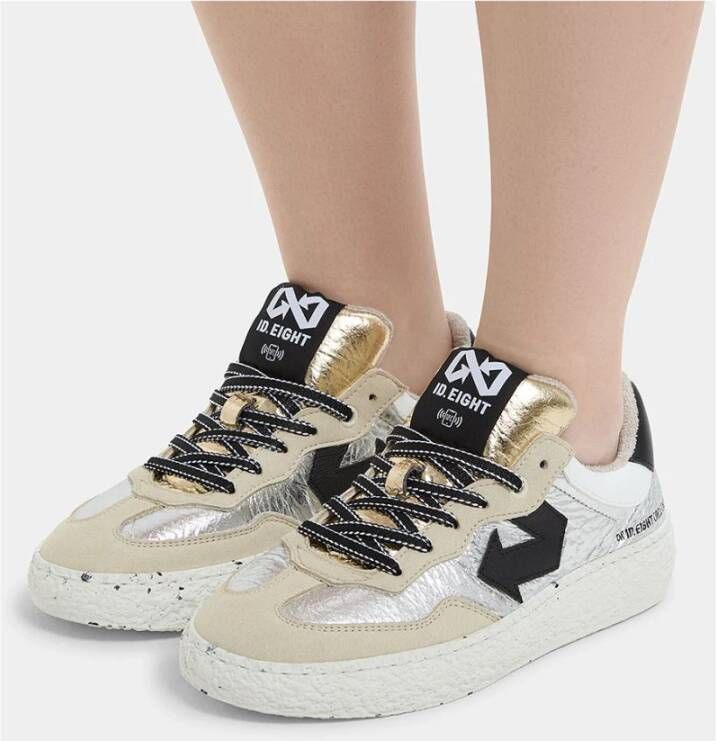 Id.eight Zilveren sneaker met materialen