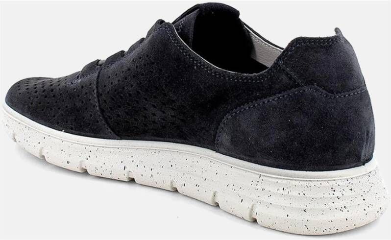 Igi&Co Blauwe lage zool sneakers met geperforeerde patronen