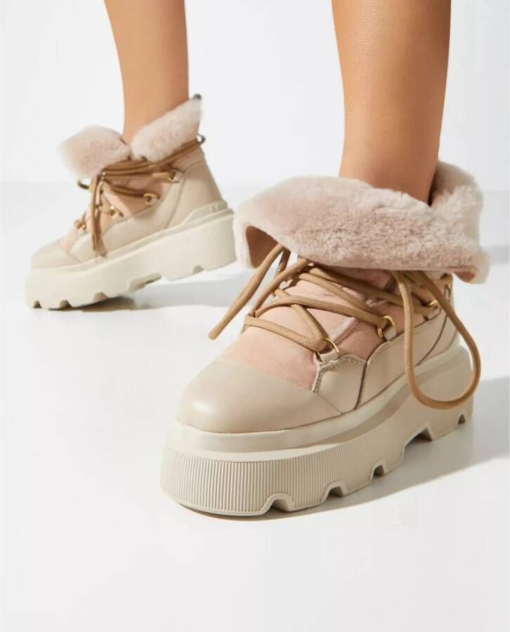 Inuikii Beige leren sneeuwlaarzen instapper vetersluiting