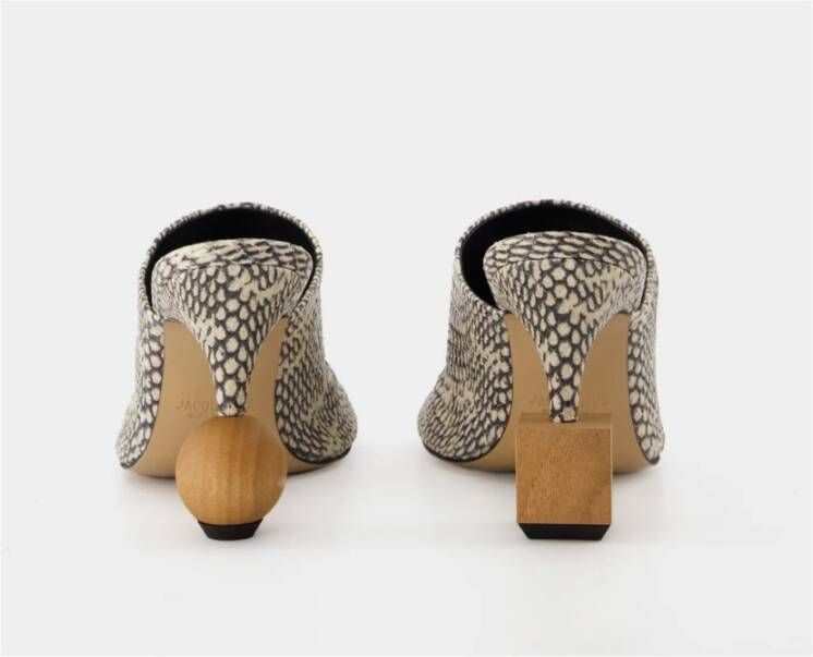Jacquemus Bisou Muiltjes in Grijs en Beige