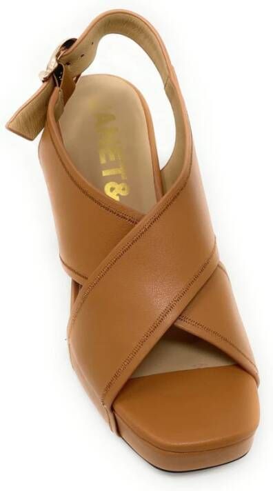 Janet & Janet Leren sandalen met kruisbanden