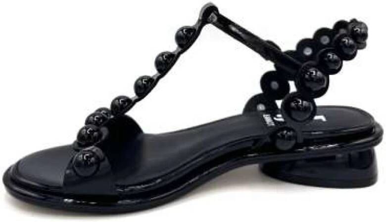 Jeannot Zwarte Lak Platte Sandalen