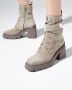 Jimmy Choo Beige Suède Enkellaarzen - Thumbnail 2