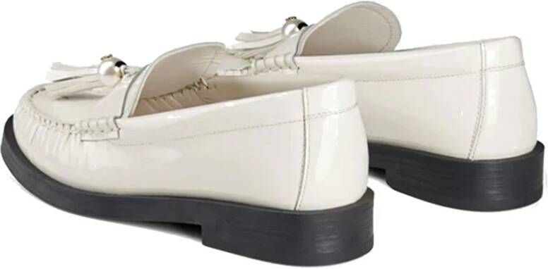 Jimmy Choo Leren Loafers met Pareldetail Beige Dames