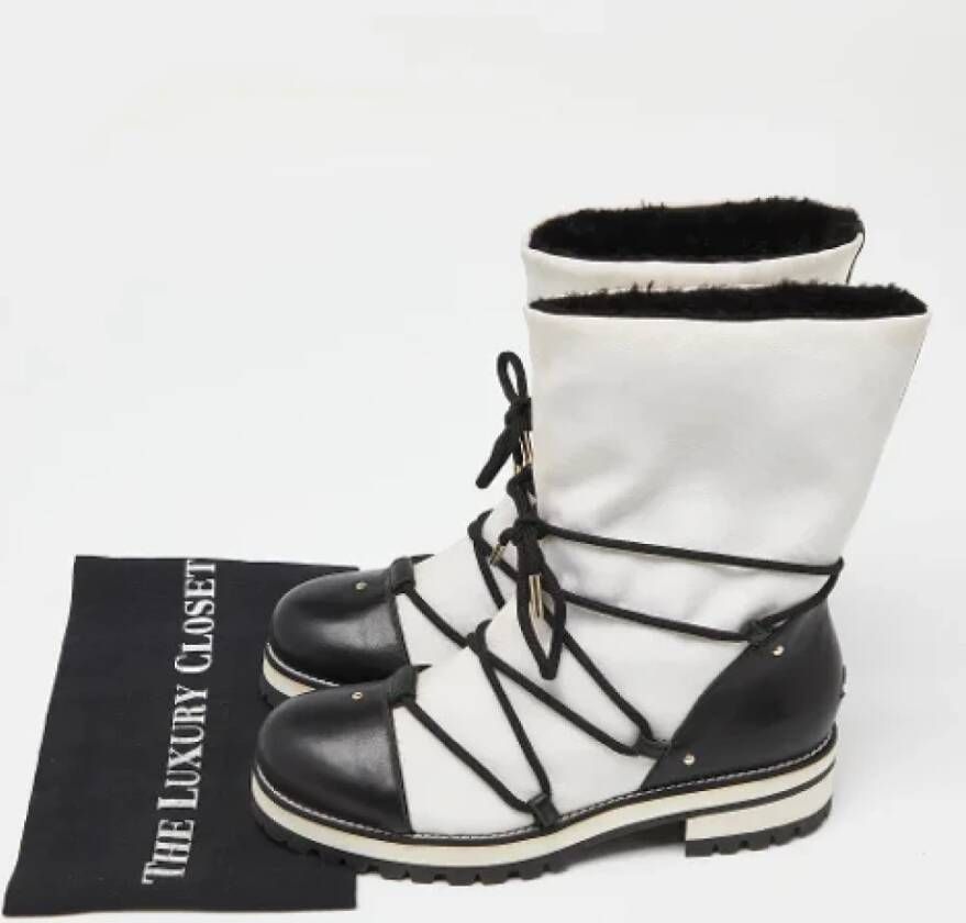 Jimmy Choo Pre-owned Canvas boots White Dames