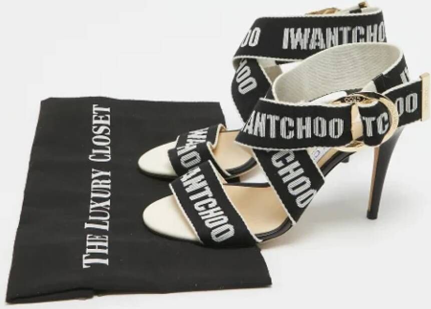 Jimmy Choo Pre-owned Canvas sandals Black Dames