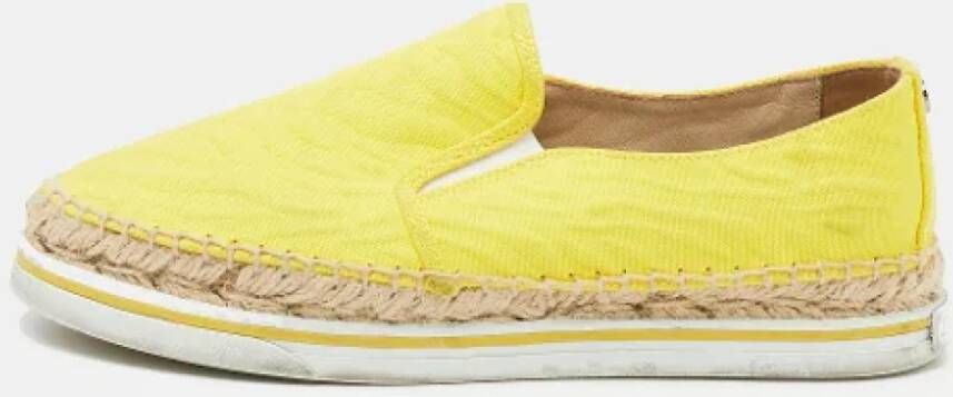 Jimmy Choo Pre-owned Canvas sneakers Yellow Dames