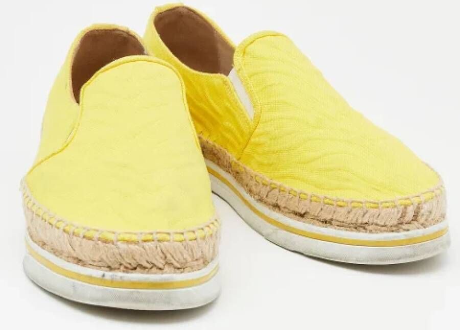 Jimmy Choo Pre-owned Canvas sneakers Yellow Dames