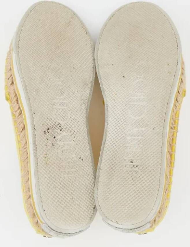 Jimmy Choo Pre-owned Canvas sneakers Yellow Dames