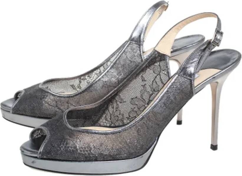 Jimmy Choo Pre-owned Lace sandals Gray Dames