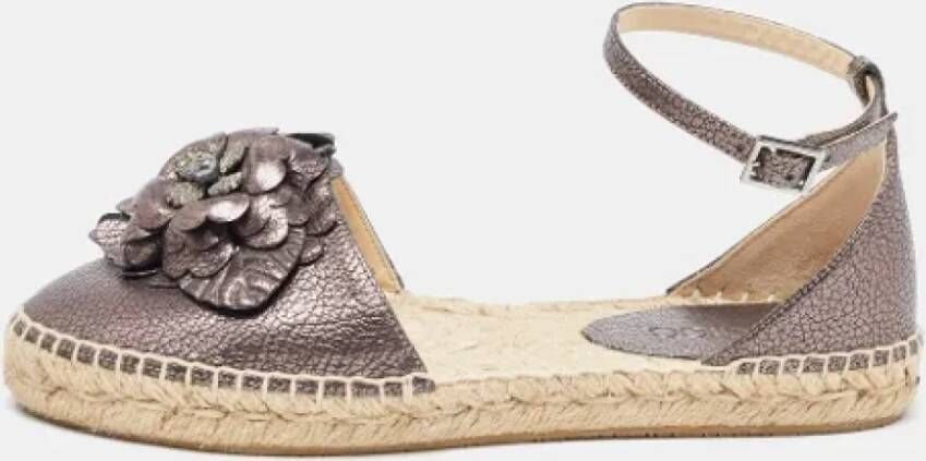Jimmy Choo Pre-owned Leather espadrilles Gray Dames