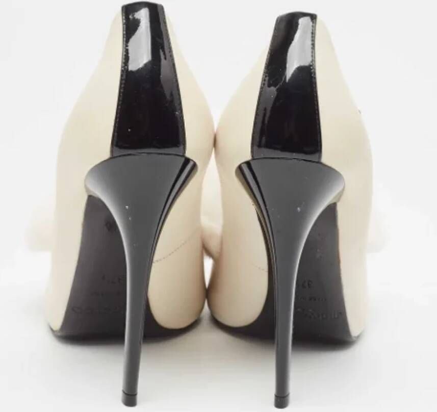 Jimmy Choo Pre-owned Leather heels White Dames