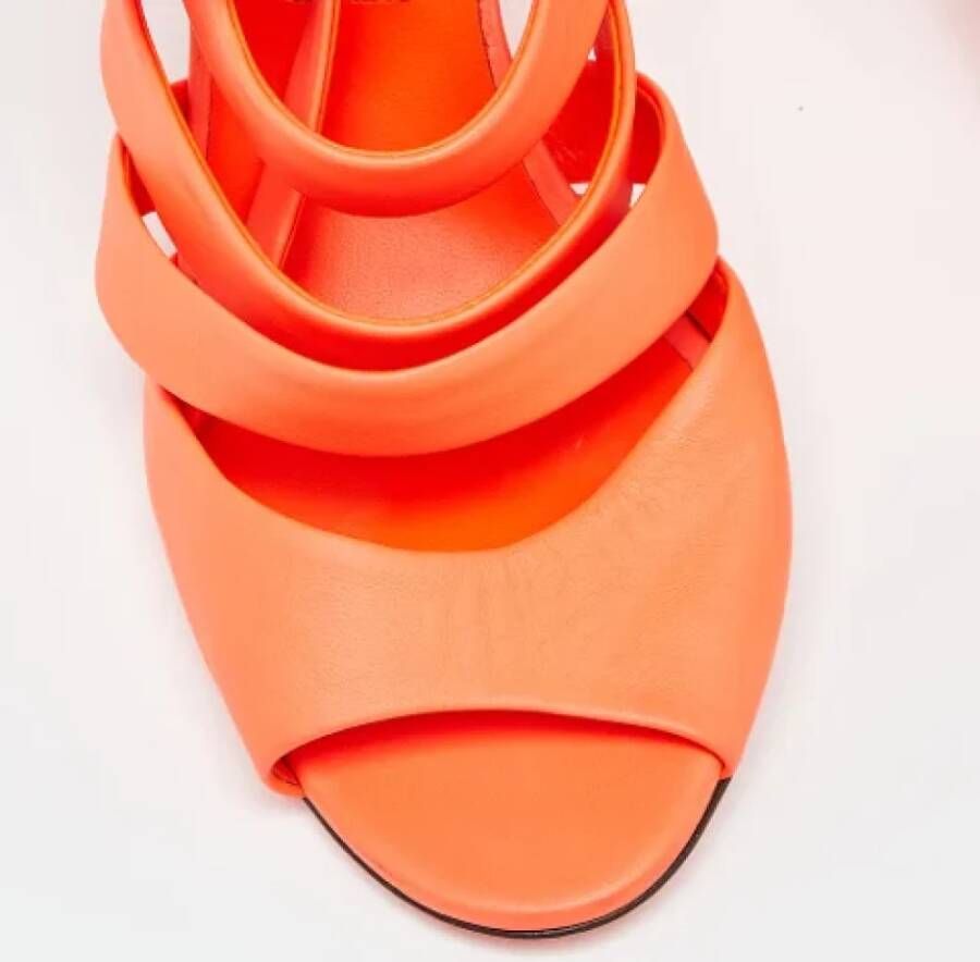 Jimmy Choo Pre-owned Leather sandals Orange Dames