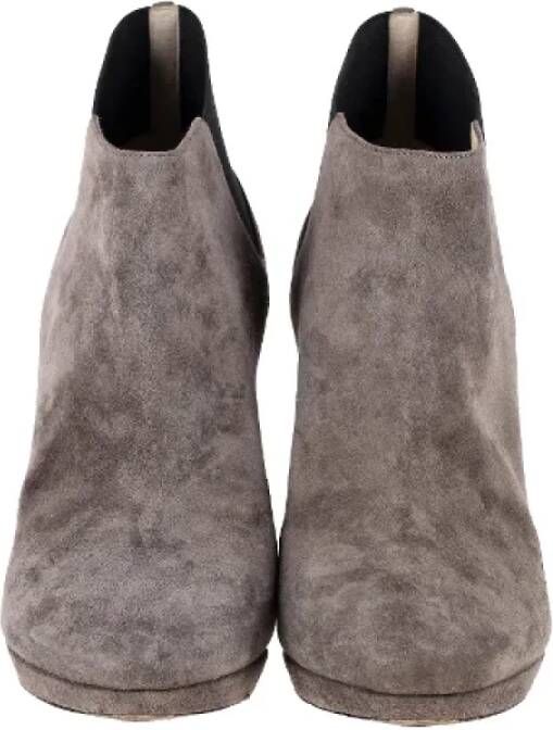 Jimmy Choo Pre-owned Suede boots Gray Dames