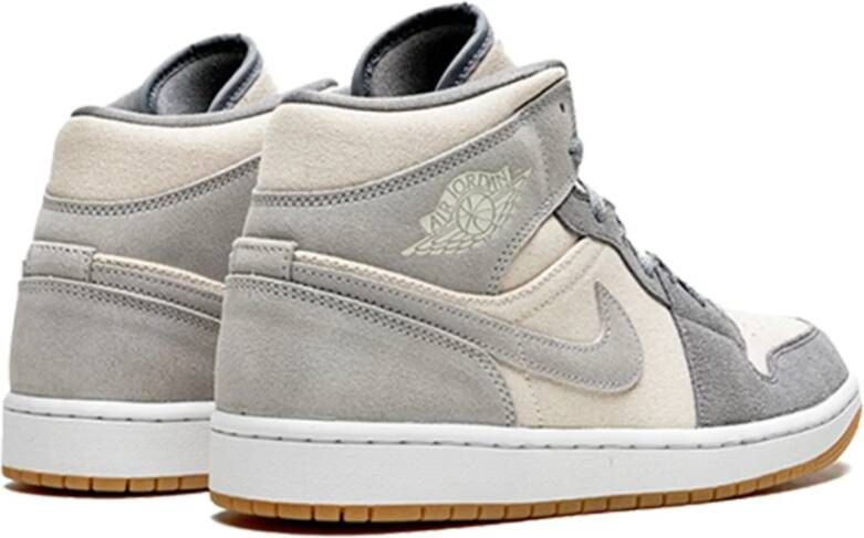 Jordan Klassieke Coconut Milk Sneakers Grijs Heren