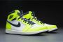 Jordan Air 1 Retro High Og Volt Black Sail Schoenmaat 40 1 2 Sneakers 555088 702 - Thumbnail 9