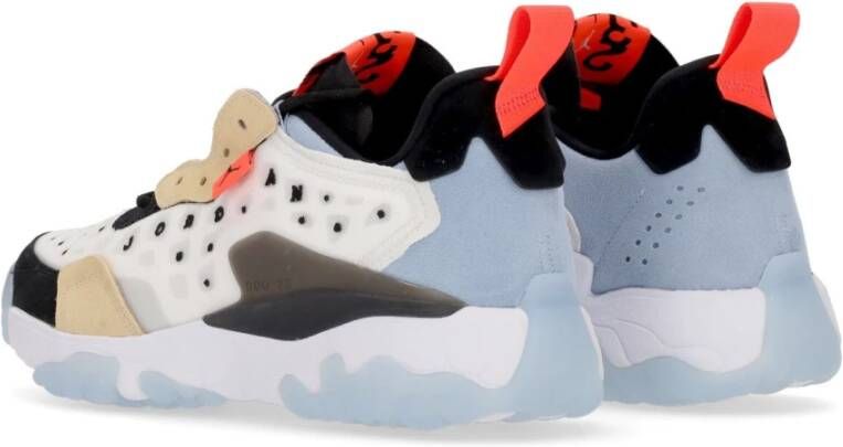 Jordan Witte lage sneaker met Crimson accenten Multicolor Heren