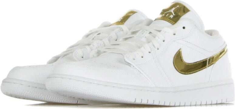Jordan Witte lage sneakers met metalen accenten White Dames