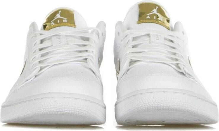Jordan Witte lage sneakers met metalen accenten White Dames