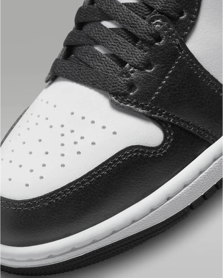 Jordan Wmns Air 1 Mid Sneakers Zwart Dames