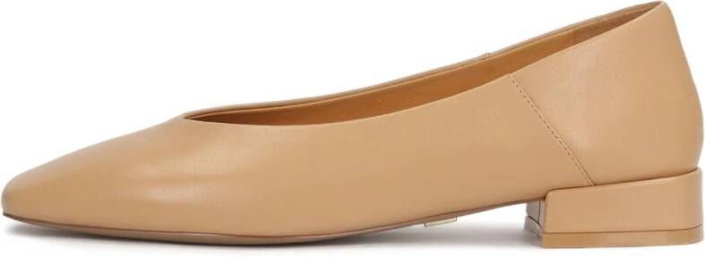 Kazar Beige platte leren pumps
