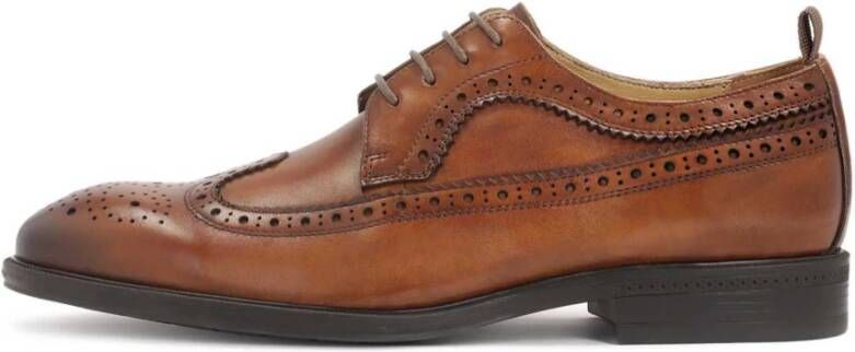 Kazar Bruine leren halfschoenen met rozetdecoratie