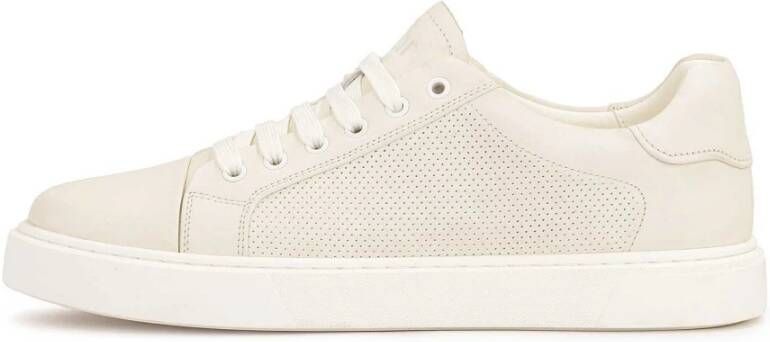 Kazar Comfortabele herensneakers met geperforeerd bovendeel