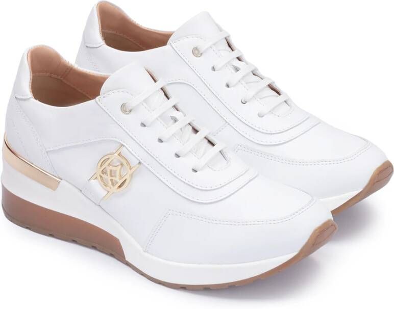 Kazar Dames witte leren sneakers op een verhoogde zool. White Dames