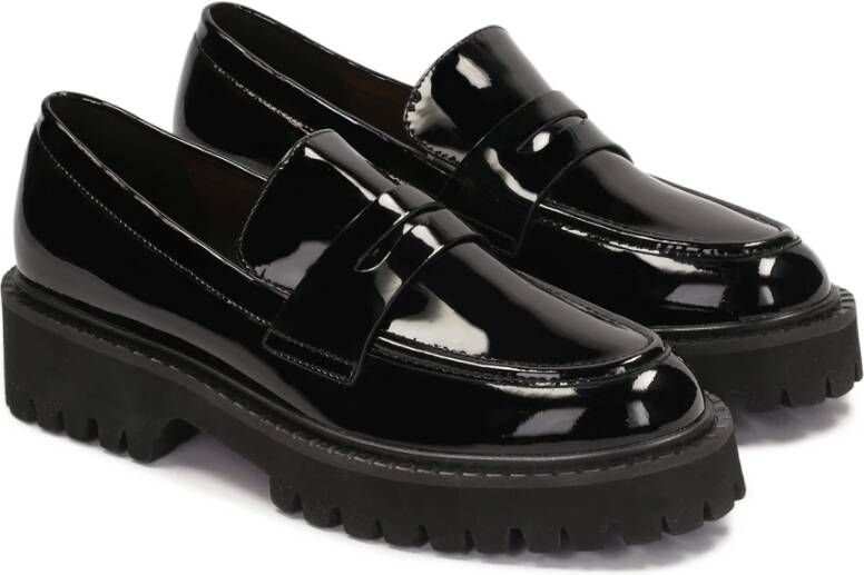 Kazar Gelakte schoenen met track zool Black Dames