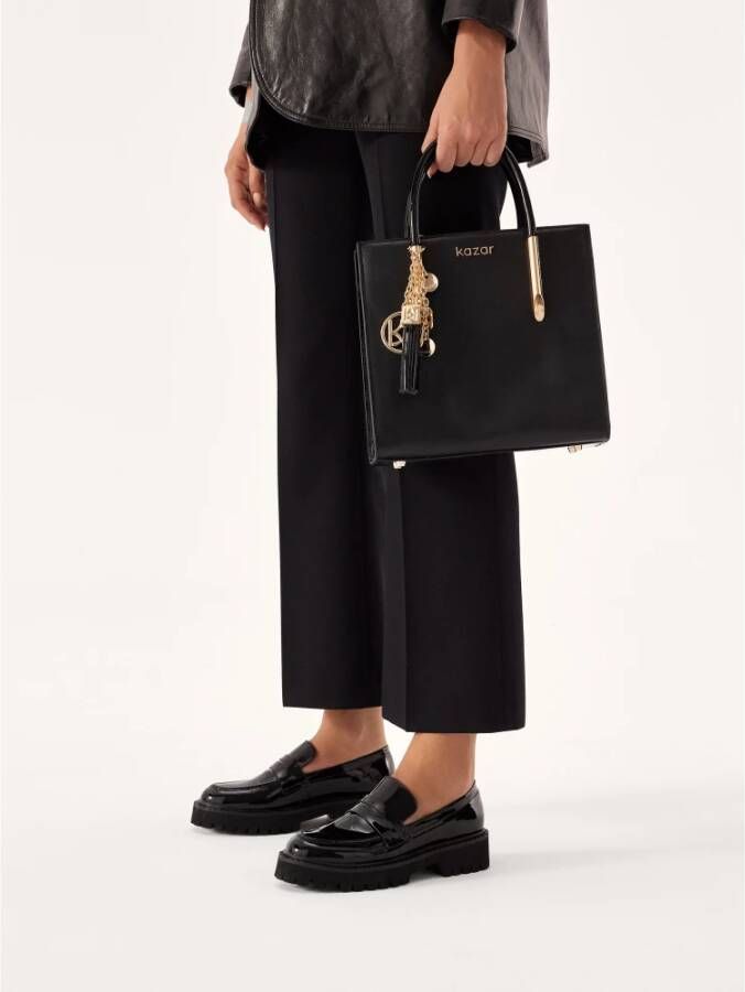 Kazar Gelakte schoenen met track zool Black Dames