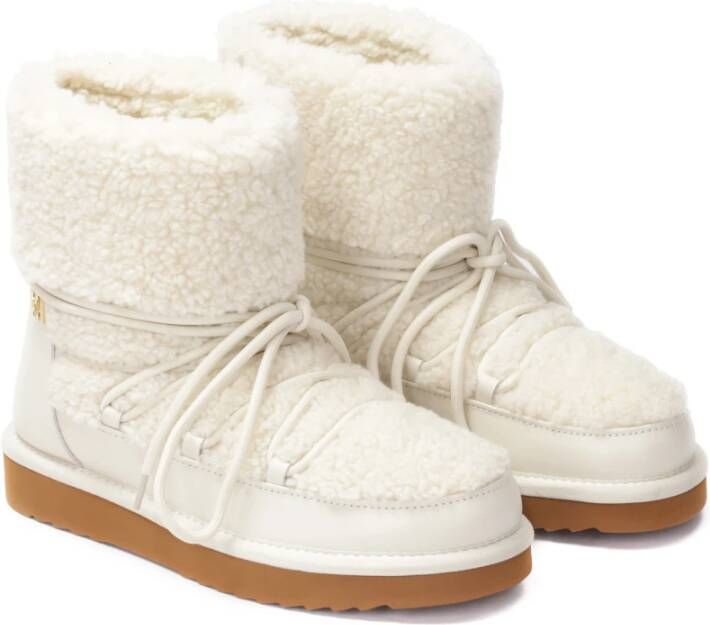 Kazar Roomwitte sneeuwlaarzen op een bruine zool Beige Dames