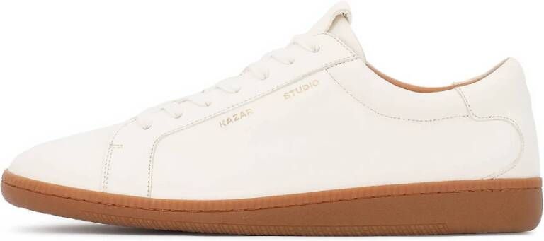 Kazar Studio Witte sneakers met laag bovendeel