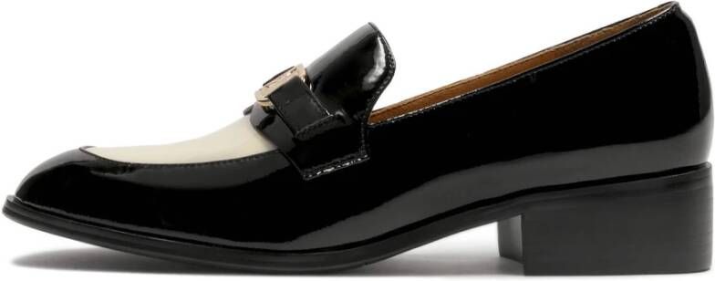 Kazar Tweekleurige gelakte platte schoenen