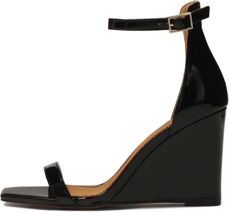 Kazar Zwarte gelakte sandalen op een hak