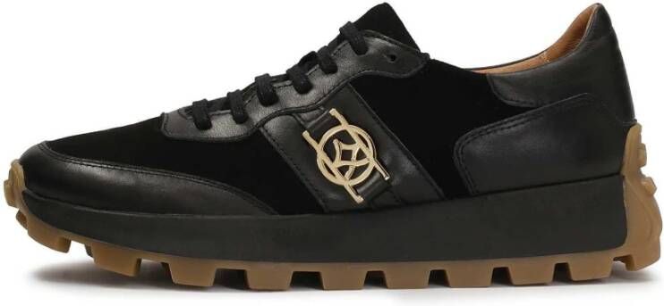 Kazar Zwarte sneakers met contrasterende zool